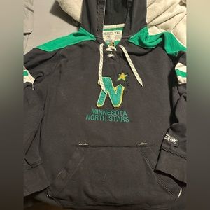CCM Vintage MN Northstars hoodie - men’s XXL